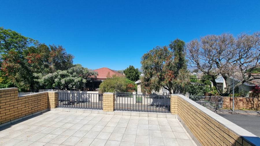 6 Bedroom Property for Sale in Lochnerhof Western Cape